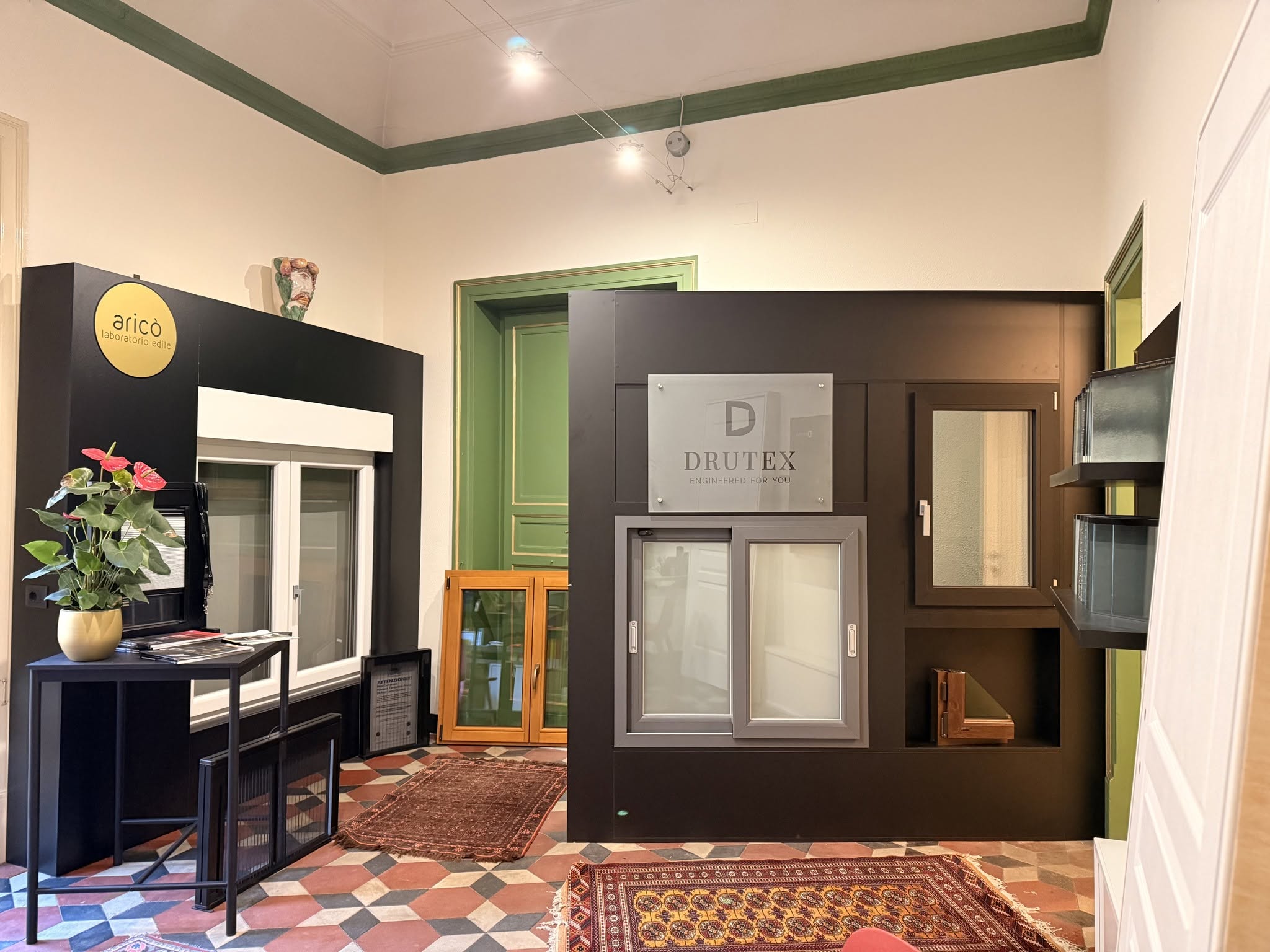 Campioni di finestre e sistemi DRUTEX nello showroom