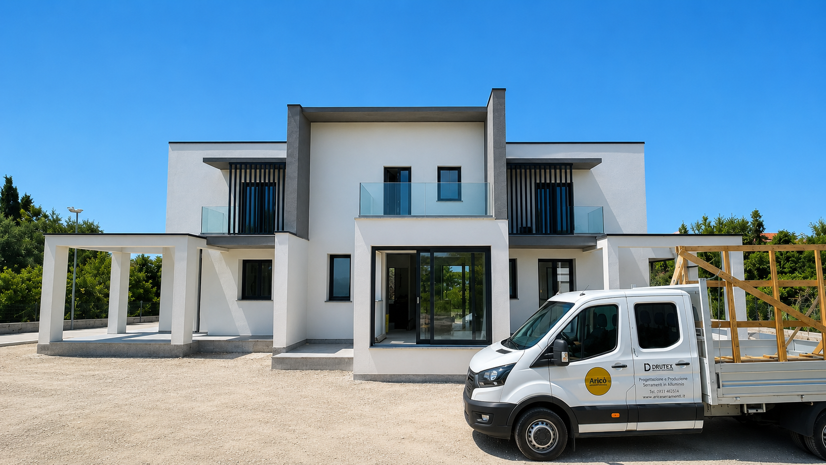 Villa contemporanea con infissi Aricò a Mondello